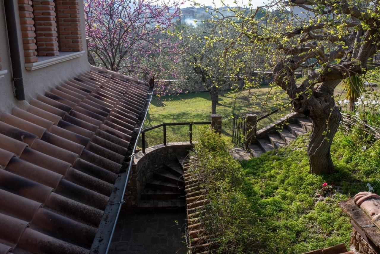Отель La Ginestra Castel San Lorenzo Экстерьер фото