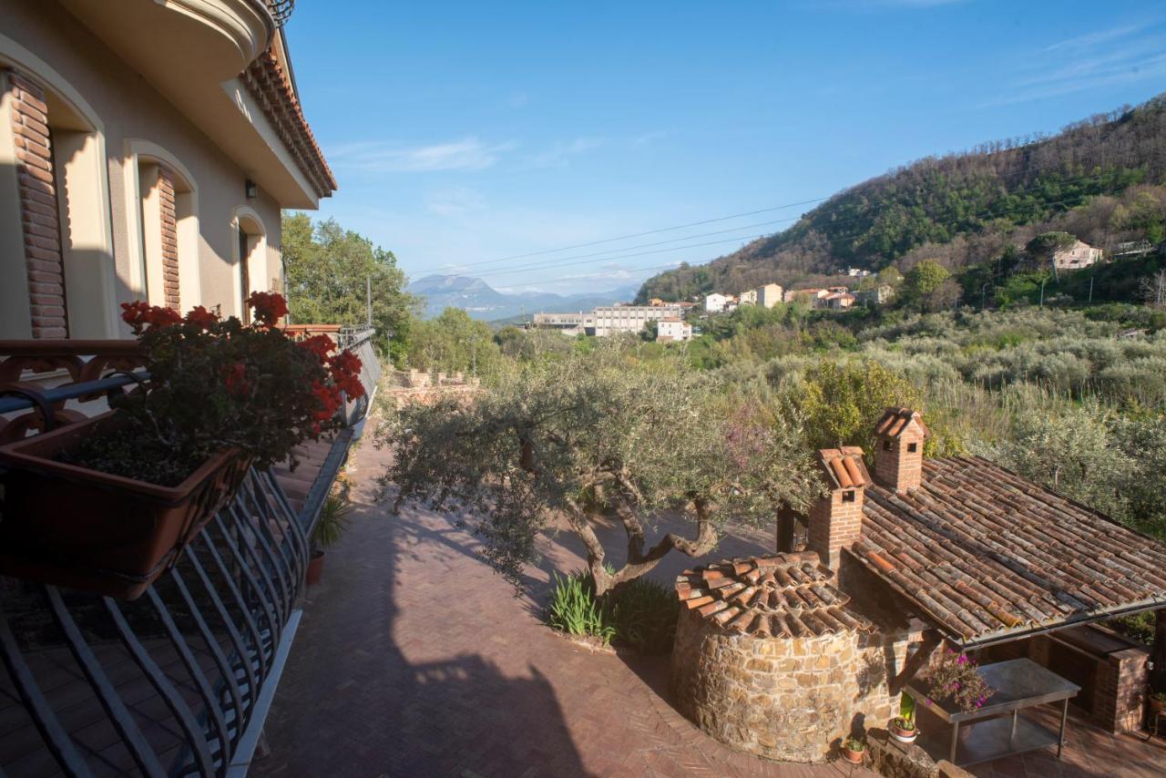 Отель La Ginestra Castel San Lorenzo Экстерьер фото