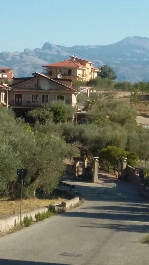 Отель La Ginestra Castel San Lorenzo Экстерьер фото